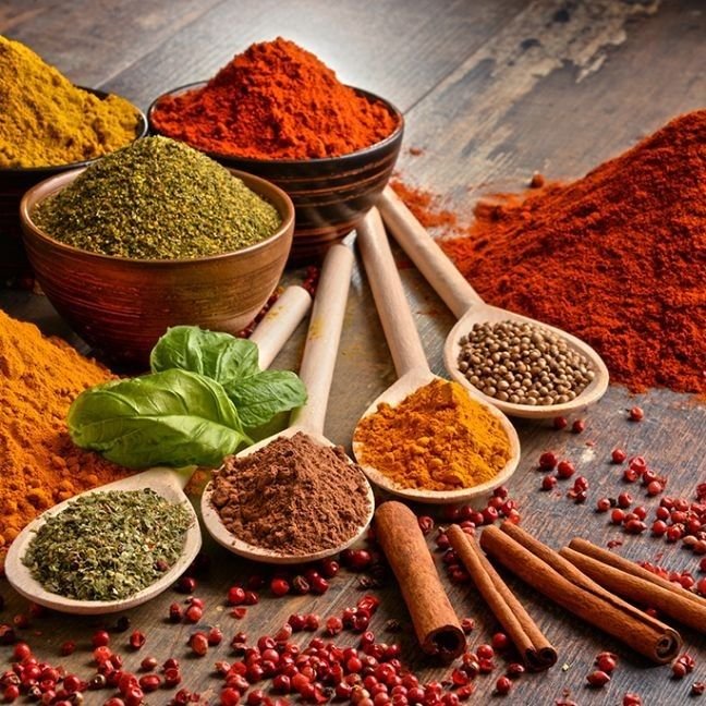 AmarTan fragrant whole spices, turmeric and red chillies